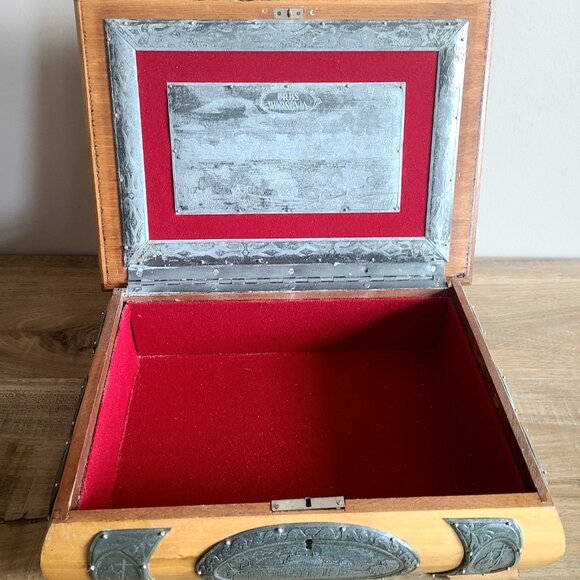 Vintage large Varsovia wooden jewelry box w pewter metal details by Zaczewski. - Picture 9 of 13